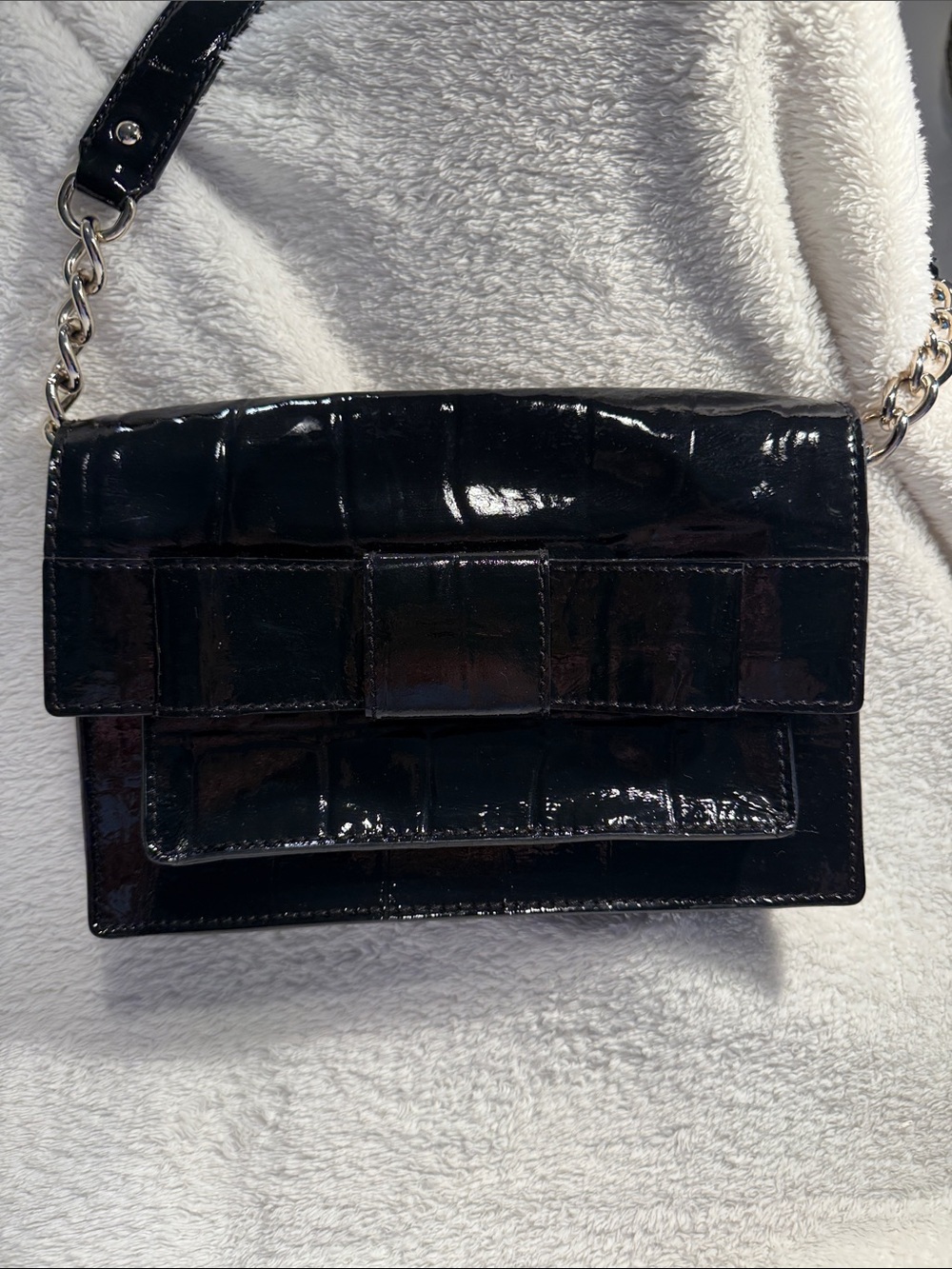 Gorgeous kate spade Black Patent leather Shoulder Bag with Chain Strap